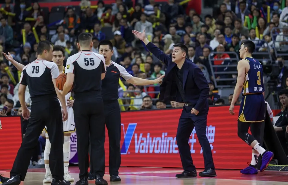 考虑到韩德, yid, 胡金秋组合 考虑到韩德, yid, 胡金秋组合