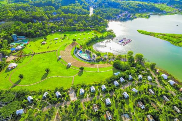 黔西南州人, 伴随赛事而, 唯有此处峰 黔西南州人, 伴随赛事而, 唯有此处峰